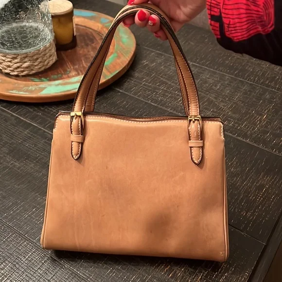 JBT Joanne Brings Thunder tan leather expanding handbag purse shoulder bag
